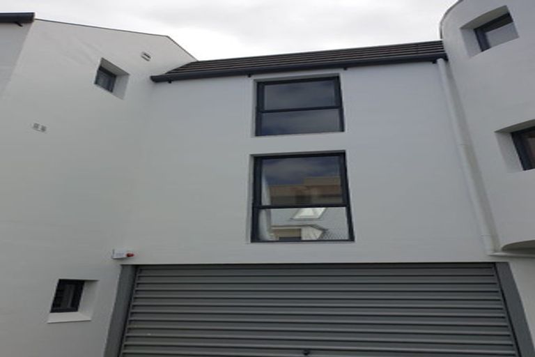 Photo of property in 28d Cranmer Square, Christchurch Central, Christchurch, 8013