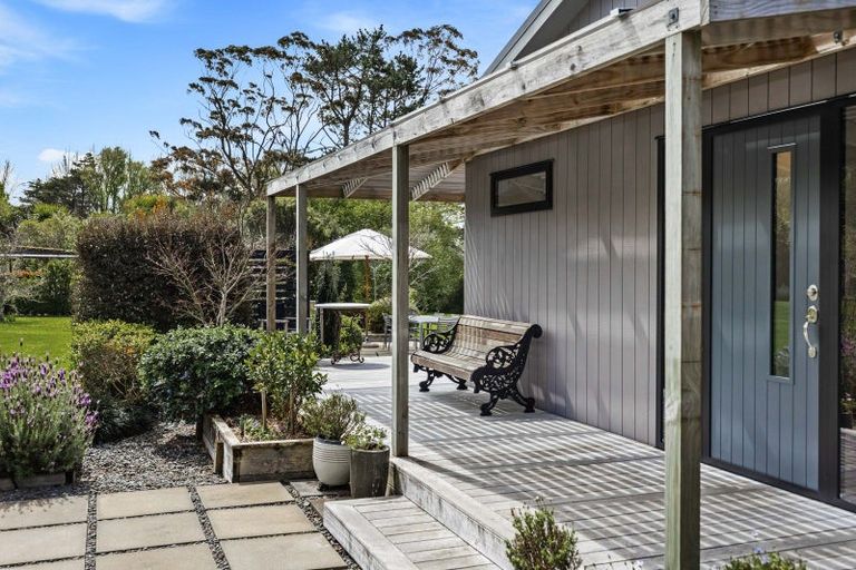 Photo of property in 2 Valley Road, Waitoki, Kaukapakapa, 0871