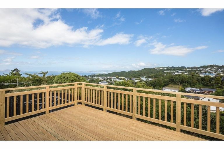 Photo of property in 34 Cypress Drive, Maungaraki, Lower Hutt, 5010