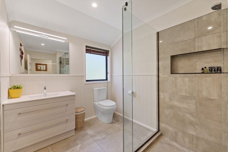 Photo of property in 68 Parawera Drive, Acacia Bay, Taupo, 3330