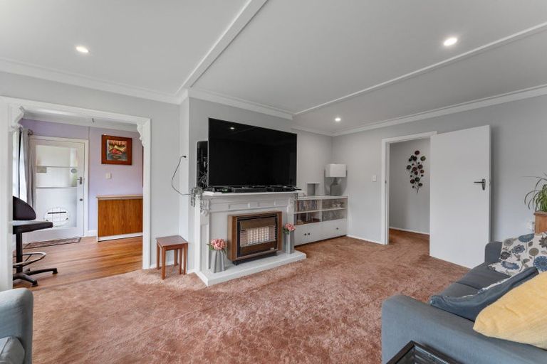 Photo of property in 8a Wood Street, Wallaceville, Upper Hutt, 5018