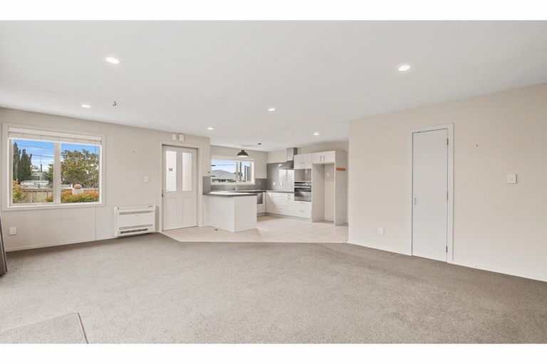 Photo of property in 29 Saltaire Street, North New Brighton, Christchurch, 8083