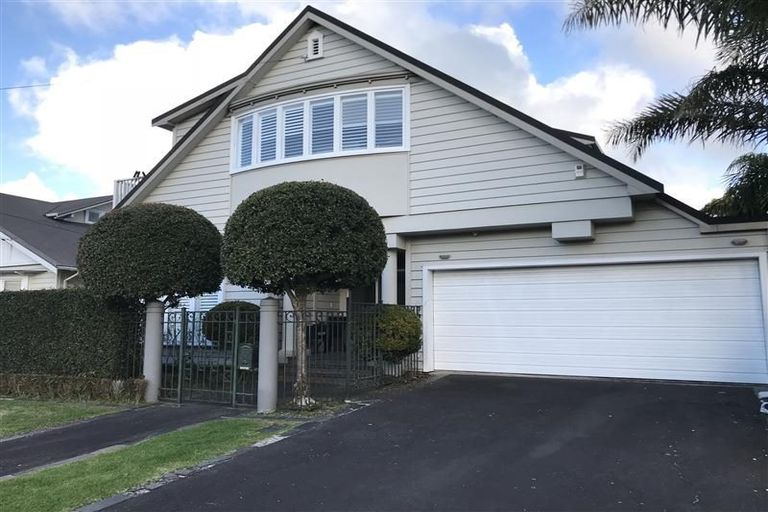 Photo of property in 5 Cameron Street, Takapuna, Auckland, 0622