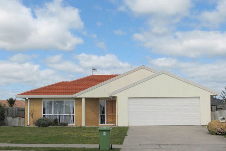 Photo of property in 302 Gravatt Road, Papamoa Beach, Papamoa, 3118