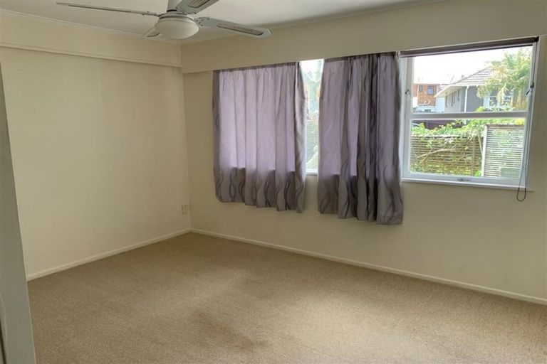 Photo of property in 10 Kennedy Avenue, Forrest Hill, Auckland, 0620