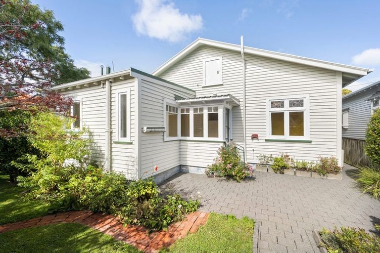 Photo of property in 12 Marsden Avenue, Karori, Wellington, 6012