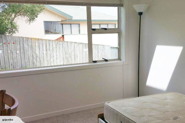 Photo of property in 6 Ponderosa Drive, Oteha, Auckland, 0632