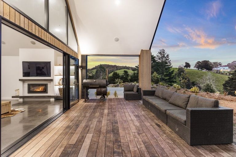 Photo of property in 25 Bayer Road, Puhoi, Silverdale, 0994