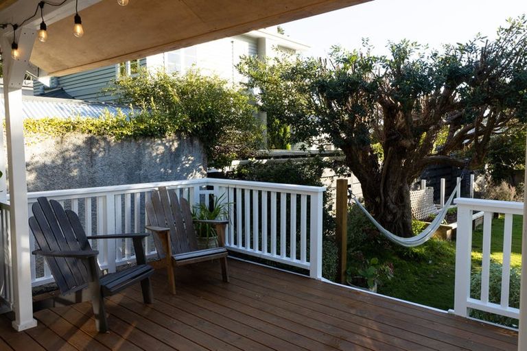 Photo of property in 265 Muritai Road, Eastbourne, Lower Hutt, 5013