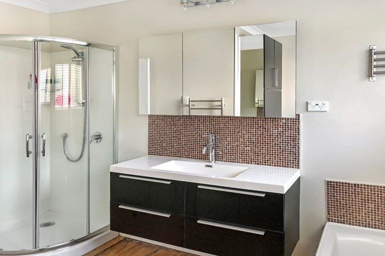 Photo of property in 1/87 Salisbury Road, Birkdale, Auckland, 0626