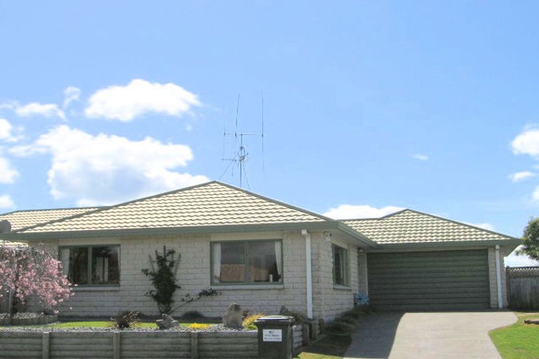 Photo of property in 8 Poinsettia Place, Mount Maunganui, 3116