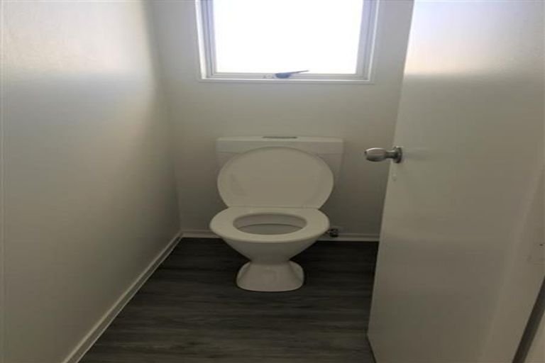 Photo of property in 2/119 Flat Bush Road, Clover Park, Auckland, 2023