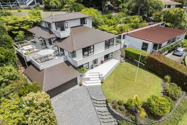 Photo of property in 5 Honeysuckle Lane, Mairangi Bay, Auckland, 0630