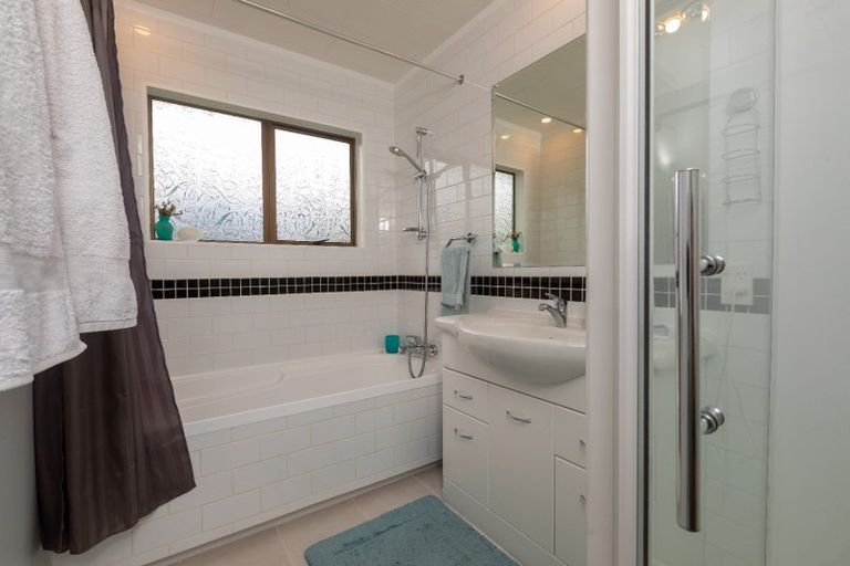 Photo of property in 14a Dale Road, Raumati South, Paraparaumu, 5032