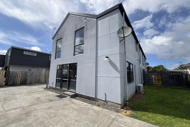 Photo of property in 102 Elizabeth Street, Riccarton, Christchurch, 8041