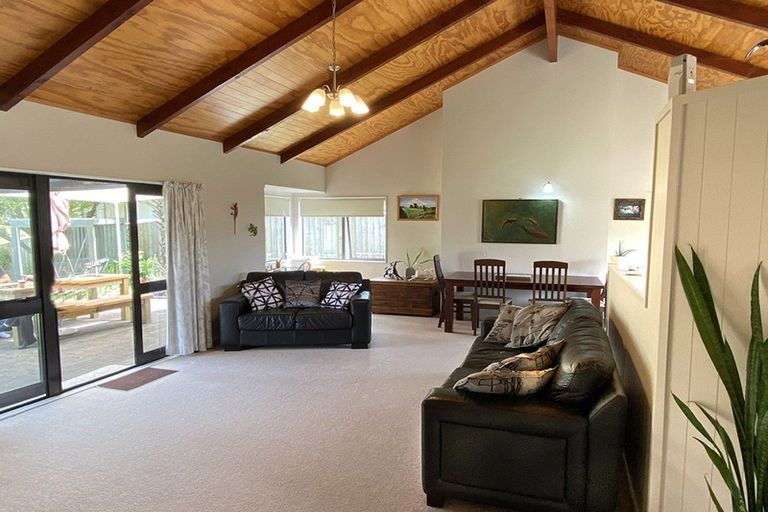 Photo of property in 152 Mayfair Avenue, Whangamata, 3620