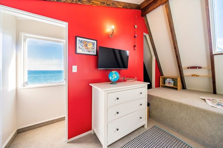 Photo of property in 31 Moana Road, Plimmerton, Porirua, 5026