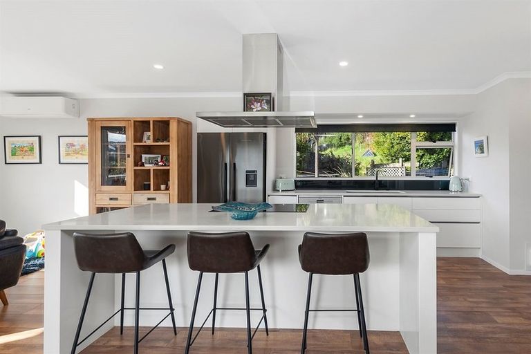 Photo of property in 30 Manuwai Road, Torbay, Auckland, 0630