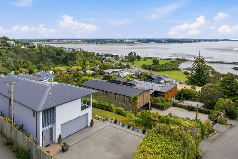 Photo of property in 20 Maffeys Road, Mount Pleasant, Christchurch, 8081