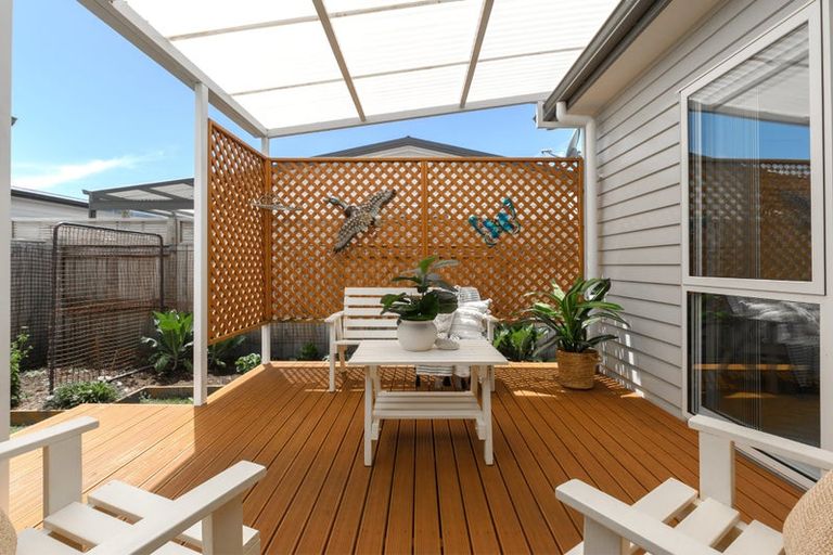 Photo of property in 11 Kamahi Crescent, Papamoa Beach, Papamoa, 3118