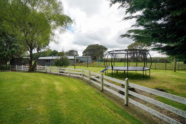 Photo of property in 339 Oteramika Road, Seaward Bush, Invercargill, 9871