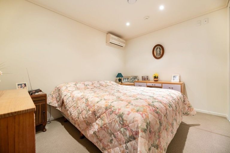 Photo of property in 12/72a Devonport Road, Tauranga, 3110