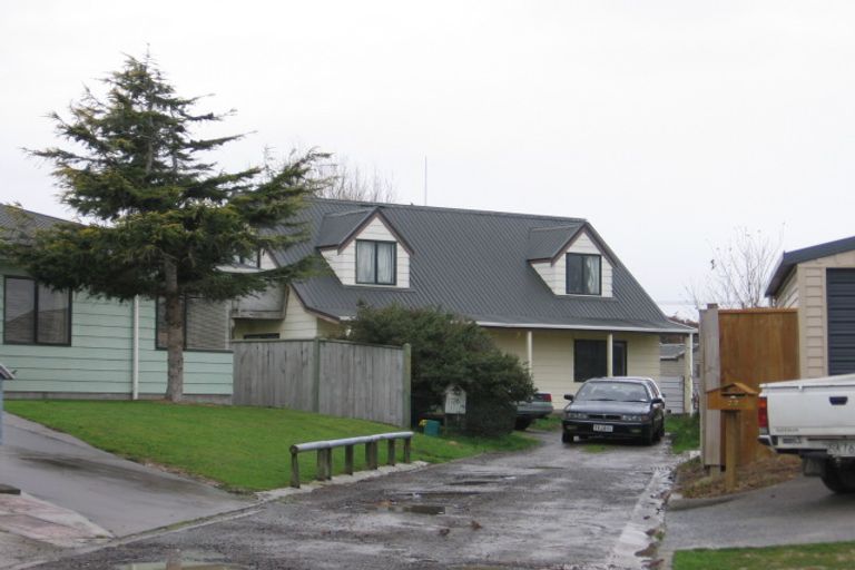 Photo of property in 36 Dahlstrom Grove, Kelvin Grove, Palmerston North, 4414
