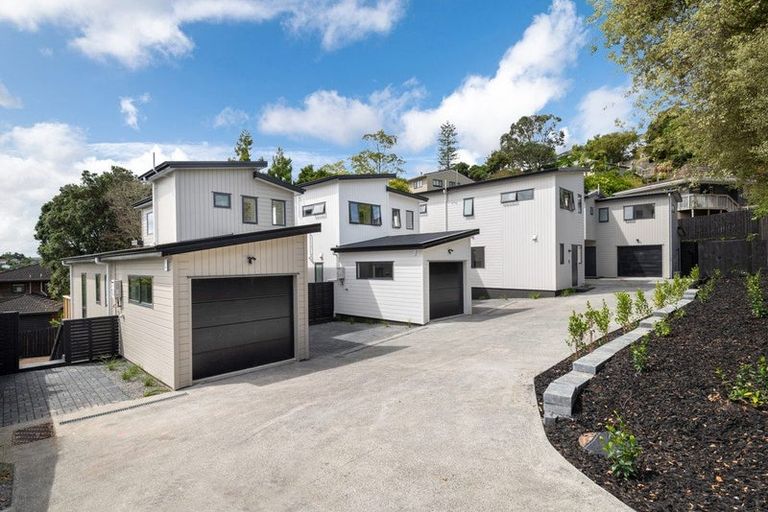 Photo of property in 11d Dianthus Place, Browns Bay, Auckland, 0630