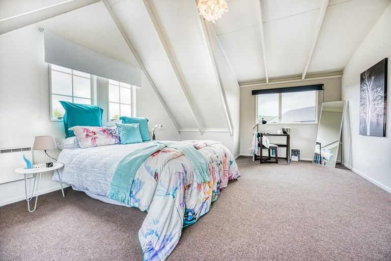 Photo of property in 11 Sunny Crescent, Huapai, Kumeu, 0810