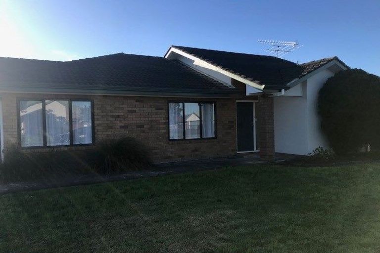 Photo of property in 1 Sheldon Place, Burswood, Auckland, 2013