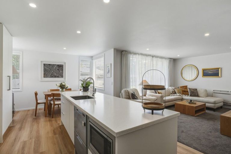 Photo of property in 44a Hargest Crescent, Saint Kilda, Dunedin, 9012