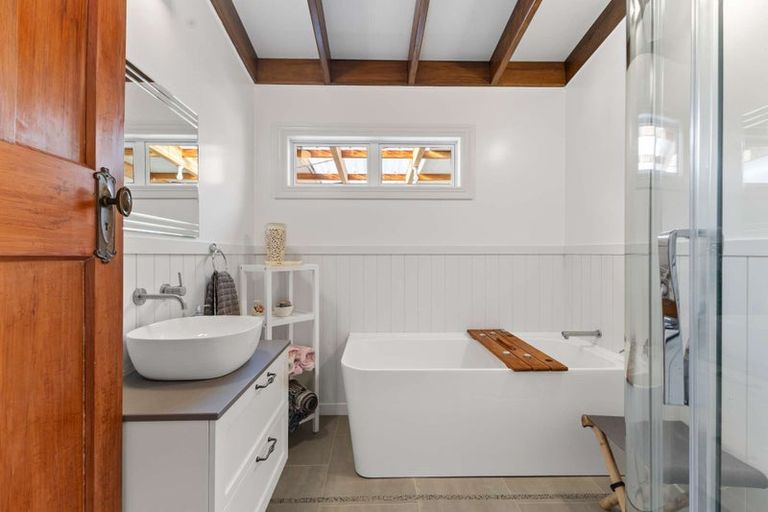 Photo of property in 198 Ackworth Road, Lepperton, New Plymouth, 4373