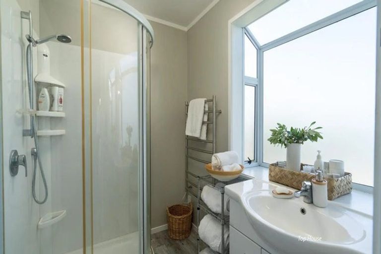 Photo of property in 171 Lake Terrace, Hilltop, Taupo, 3330