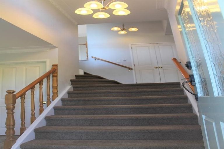 Photo of property in 17 Soling Place, West Harbour, Auckland, 0618