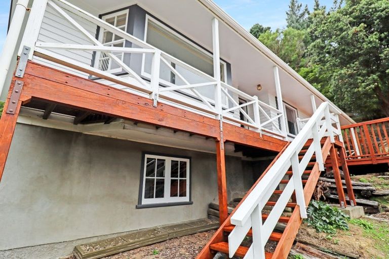 Photo of property in 17 Holmes Grove, Naenae, Lower Hutt, 5011