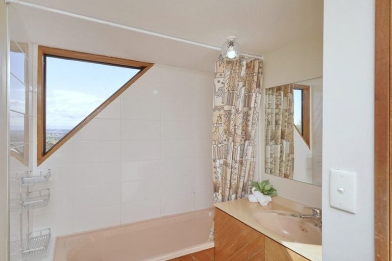 Photo of property in 12 Petworth Place, Westmorland, Christchurch, 8025