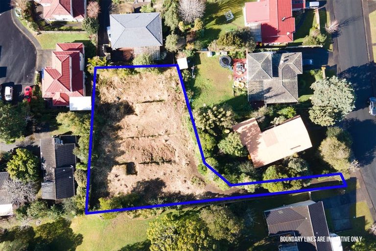 Photo of property in 10 Lavery Place, Sunnynook, Auckland, 0632