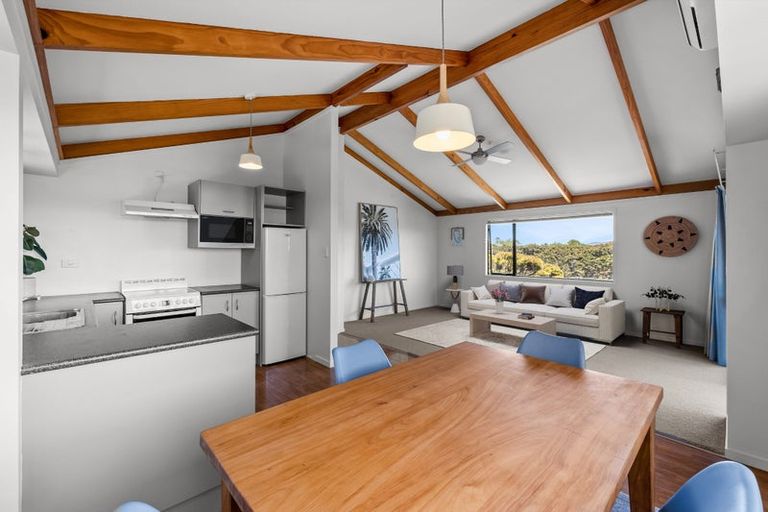 Photo of property in 2 Heather Street, Mangawhai Heads, Mangawhai, 0505