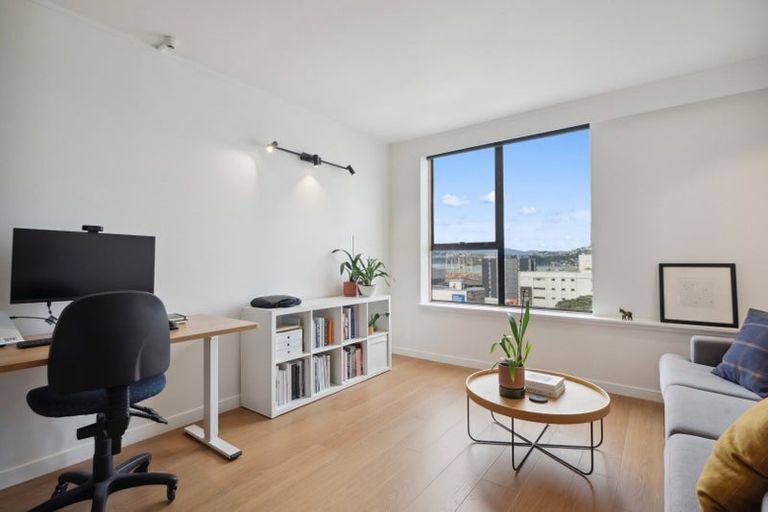 Photo of property in 70 Hobson Street, Thorndon, Wellington, 6011