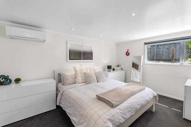 Photo of property in 107 Tiroroa Avenue, Te Atatu South, Auckland, 0610