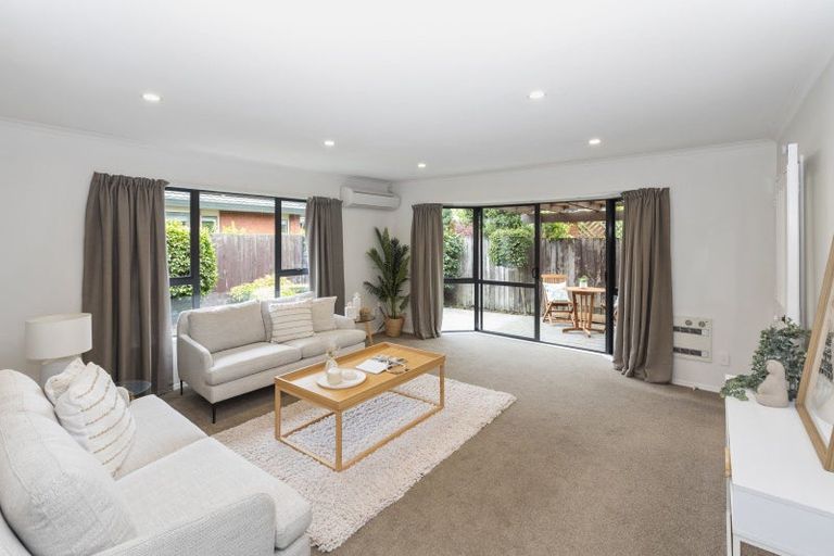 Photo of property in 1/129 Avonhead Road, Avonhead, Christchurch, 8042