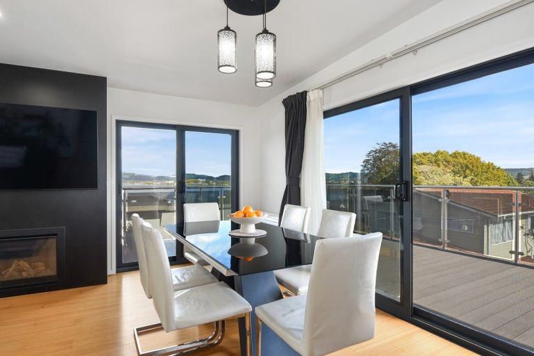 Photo of property in 2b Pah Road, Kawaha Point, Rotorua, 3010