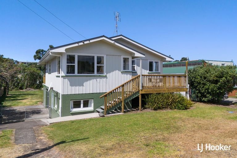 Photo of property in 49 Hillview Road, Waihi Beach, 3611