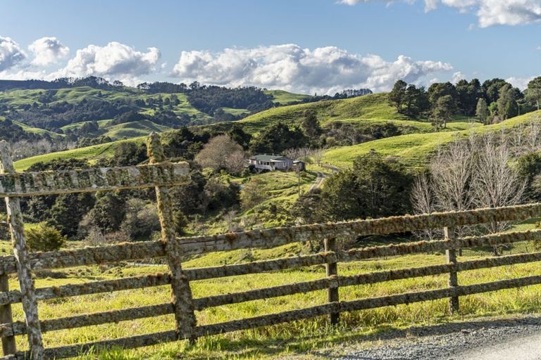 Photo of property in 1782 State Highway 12, Paparoa, 0571