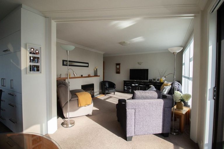 Photo of property in 32 Lismore Street, Strandon, New Plymouth, 4312