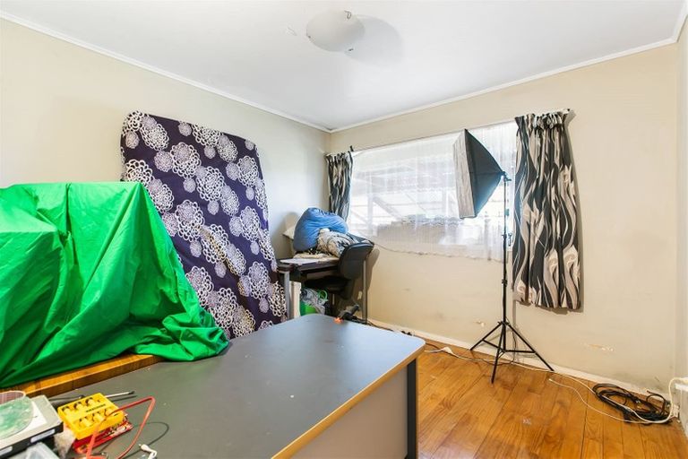 Photo of property in 7 Zodiac Street, Henderson, Auckland, 0610