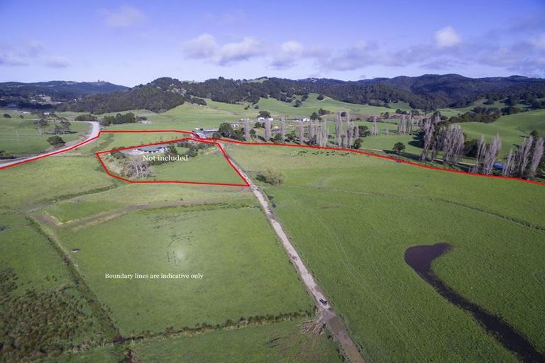 Photo of property in 536 Helmsdale Road, Waipu, 0582