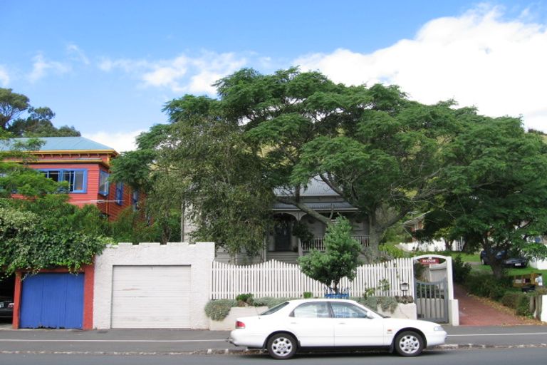 Photo of property in 1/98 Victoria Road, Devonport, Auckland, 0624