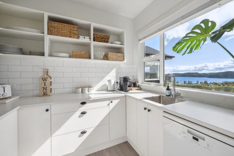 Photo of property in 4 Harrier Lane, Kinloch, Taupo, 3377