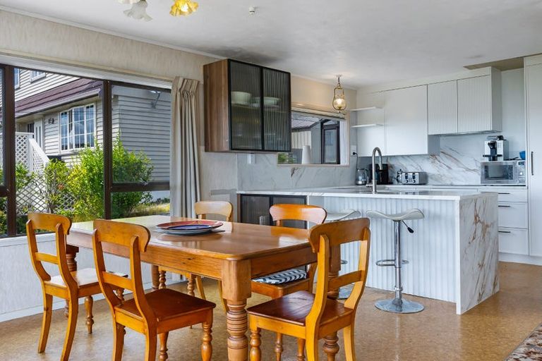 Photo of property in 20 Leslie Road, Cable Bay, 0420